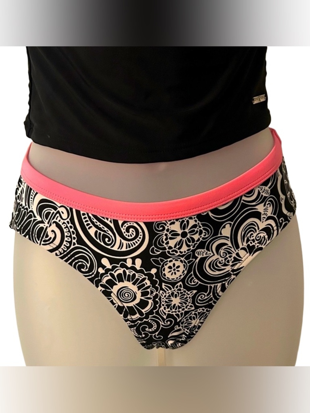 Pink & Black Strap Tankini Set! Girls Size 8! Excellent Condition! - Picture 4 of 5